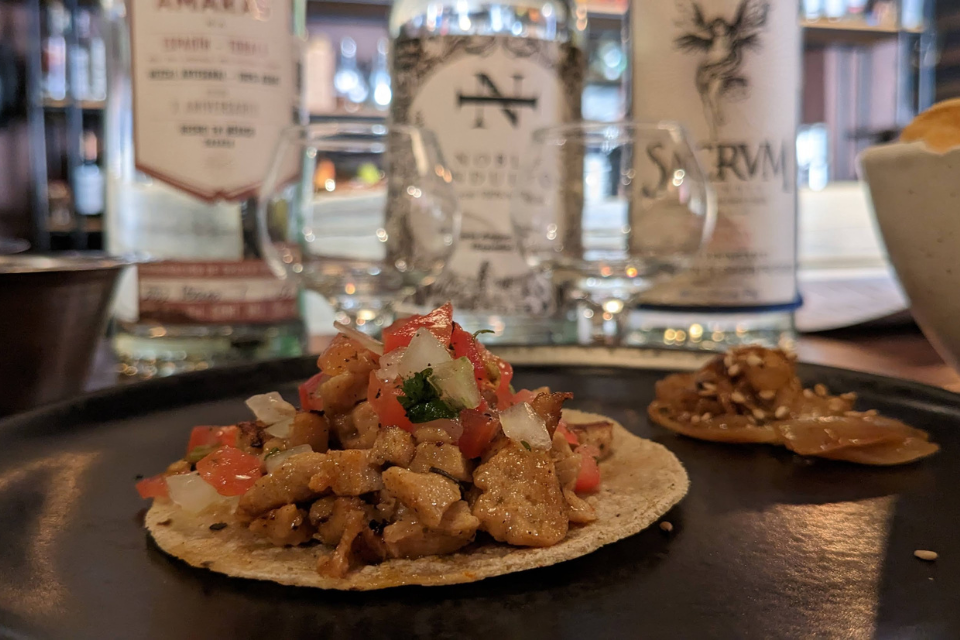 Taco y destilados · Web